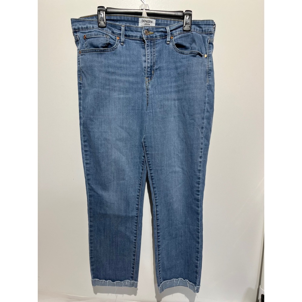 Denizen from Levi's Mid Rise Boyfriend Jeans Size 18 W34 Medium Wash Raw Hem